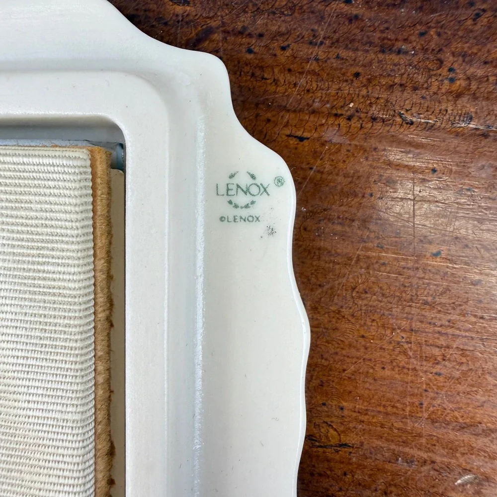 Lenox fabric features